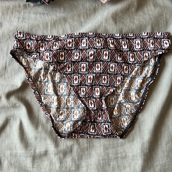 NWT Victoria’s Secret panty bundle!! - Picture 2 of 9